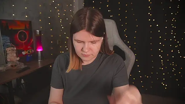 cuteamberlyyy online show from November 3, 3:52 am