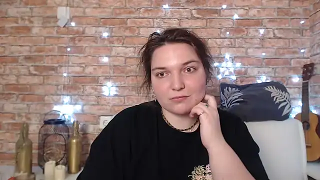Amelia Kiss  online show from December 28, 3:58 am