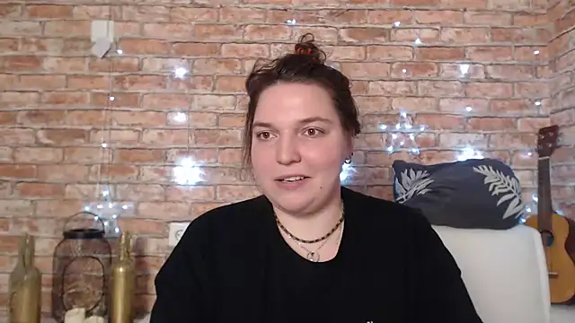 Amelia Kiss  online show from December 28, 7:00 am