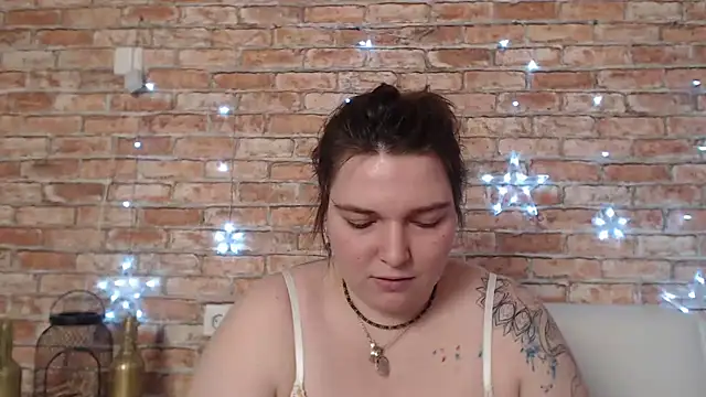 Amelia Kiss  online show from January 25, 3:40 am