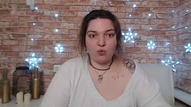 Amelia Kiss  online show from February 1, 3:41 am