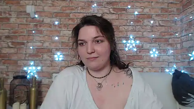 Amelia Kiss  online show from February 7, 6:45 am