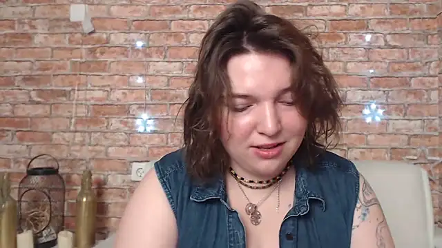Amelia Kiss  online show from March 20, 12:51 am