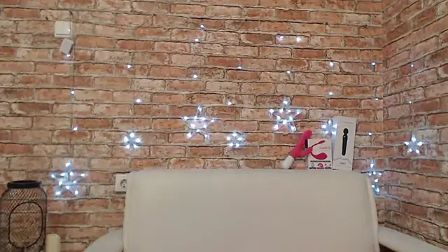 Amelia Kiss  online show from December 18, 12:38 am