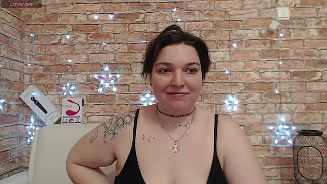 Amelia Kiss  online show from March 7, 12:51 am