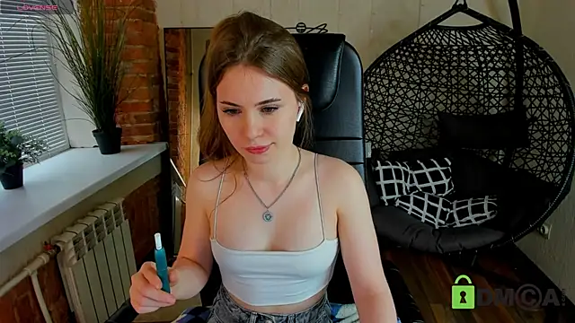 Caitlin Carey online show from February 5, 7:35 am