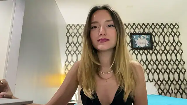 SirenaBelle online show from February 16, 10:43 am