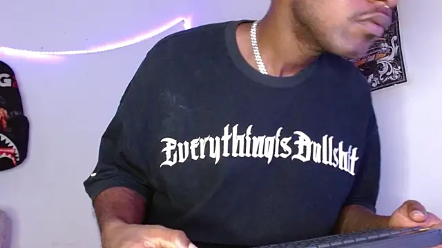 king  Black online show from January 9, 2:09 pm