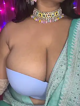 Snapshot of Playful__Princess chatting on January 31, 11:24 am Playful Princess online show from January 31, 11:24 am