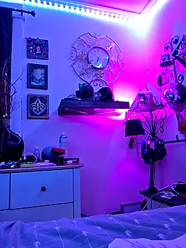 Snapshot of Twin2222 chatting on September 24, 4:49 am Twin2222 online show from September 24, 4:49 am