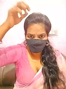 Snapshot of melina214 chatting on July 20, 4:16 am melina214 online show from July 20, 4:16 am