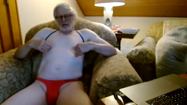 stripfun23 online show from October 16, 8:10 pm