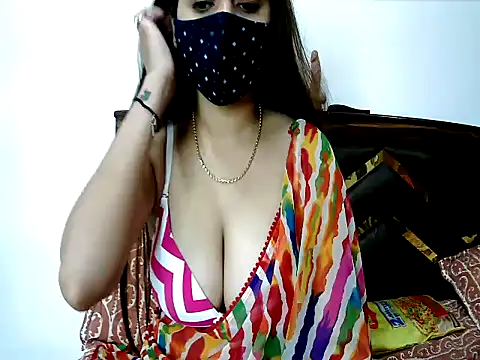 Gloie4u online show from May 12, 10:23 am