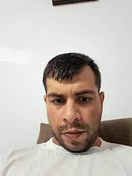 hornny1995 online show from September 26, 5:17 pm