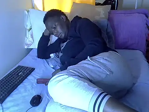 Snapshot of Sweetreena chatting on March 6, 6:21 am Sweetreena online show from March 6, 6:21 am