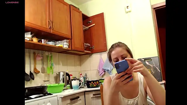 Snapshot of Sakura_Green chatting on March 22, 9:42 pm Sakura Green online show from March 22, 9:42 pm