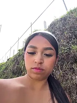 Juli Walker online show from December 9, 2:28 pm