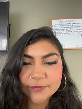 Juli Walker online show from May 8, 3:28 pm