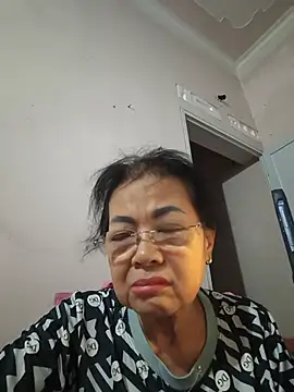 Hotestlove online show from June 2, 1:46 pm