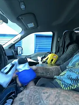 Crackkers online show from October 18, 2:51 pm