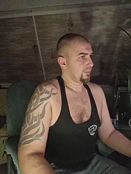 Snapshot of Foxyshaved chatting on November 22, 4:44 am Foxyshaved online show from November 22, 4:44 am