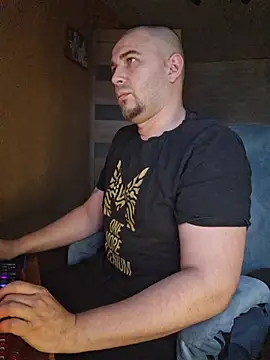 Snapshot of Foxyshaved chatting on December 22, 8:44 am Foxyshaved online show from December 22, 8:44 am