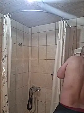 Snapshot of Foxyshaved chatting on February 1, 5:50 am Foxyshaved online show from February 1, 5:50 am