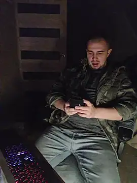 Snapshot of Foxyshaved chatting on February 7, 5:00 am Foxyshaved online show from February 7, 5:00 am