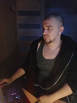 Snapshot of Foxyshaved chatting on February 19, 5:36 am Foxyshaved online show from February 19, 5:36 am