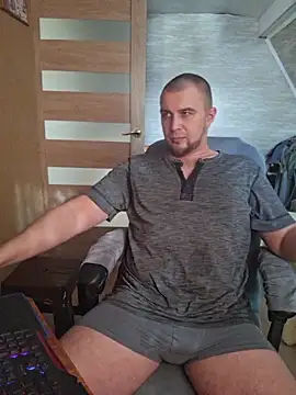 Snapshot of Foxyshaved chatting on February 23, 10:23 am Foxyshaved online show from February 23, 10:23 am