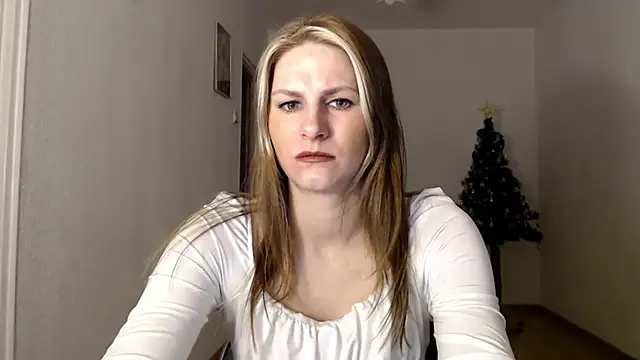 DagmarieFlirt online show from December 21, 6:19 am