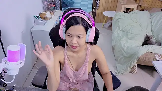 Kana G online show from November 13, 9:41 am