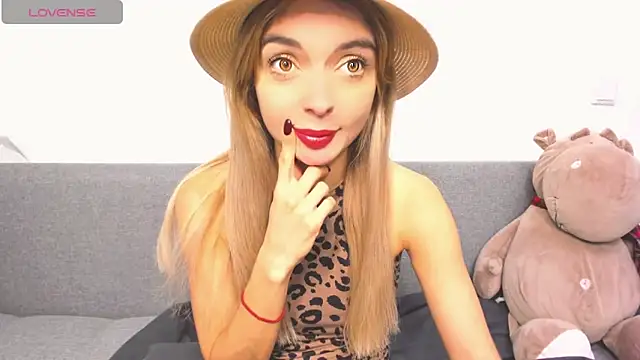  ellen meow  online show from December 8, 8:58 pm