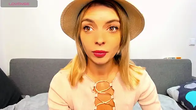  ellen meow  online show from November 11, 9:15 pm