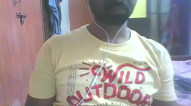 Snapshot of tamil_bestie chatting on December 19, 2:24 pm tamil bestie online show from December 19, 2:24 pm
