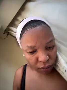 slimcateee online show from April 3, 6:00 am