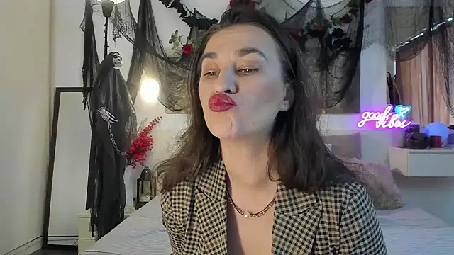 Snapshot of JoyCasidy chatting on October 17, 9:23 am JoyCasidy online show from October 17, 9:23 am