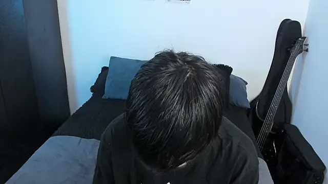 Snapshot of Aventure_Twinks chatting on June 10, 7:24 pm Aventure Twinks online show from June 10, 7:24 pm