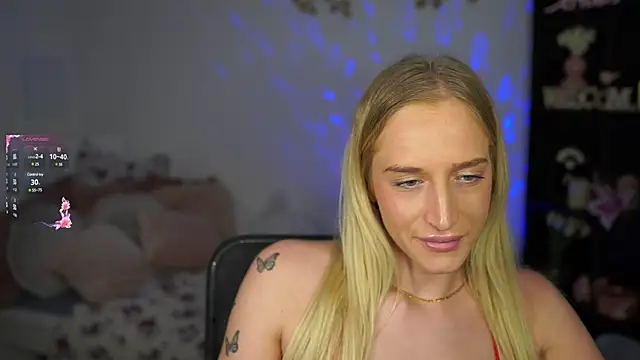 Nicolette  Shea  online show from January 13, 5:44 pm