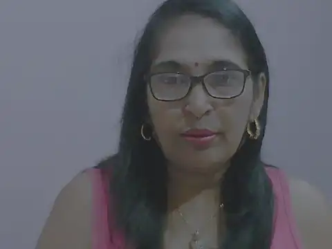 Snapshot of sexy69hotmum chatting on December 7, 4:25 pm sexy69hotmum online show from December 7, 4:25 pm