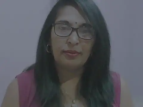 Snapshot of sexy69hotmum chatting on December 10, 10:49 am sexy69hotmum online show from December 10, 10:49 am