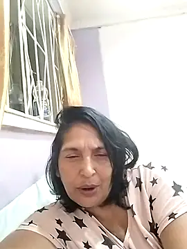 Snapshot of sexy69hotmum chatting on December 30, 9:19 pm sexy69hotmum online show from December 30, 9:19 pm