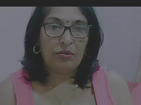 Snapshot of sexy69hotmum chatting on January 17, 1:13 pm sexy69hotmum online show from January 17, 1:13 pm