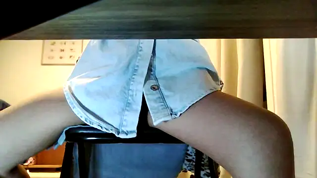 petite-Alondra online show from February 1, 7:01 pm