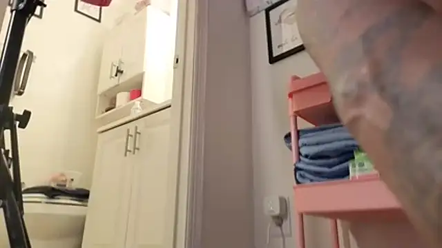 VixenCapri online show from March 22, 6:22 pm