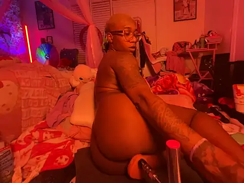 VixenCapri online show from April 9, 4:23 am