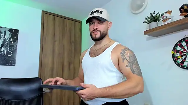 AndrewDiaz online show from October 10, 4:44 am