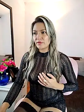 valeriahunter1 online show from March 4, 9:54 pm