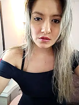 valeriahunter1 online show from December 1, 10:26 pm