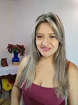 Snapshot of valeriahunter1 chatting on June 16, 10:01 pm valeriahunter1 online show from June 16, 10:01 pm